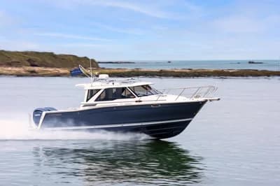 2027 Cutwater C-288 Coupe | 33 ft 2