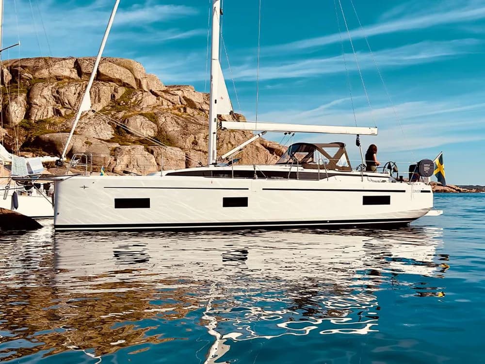 BAVARIA C38