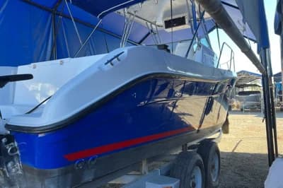 2002 Seaswirl Striper 2601 | 25 ft 2