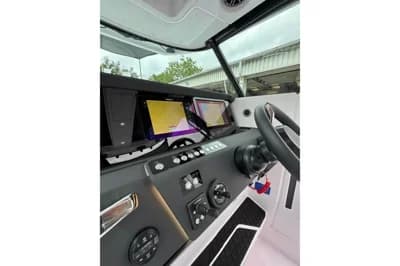 2025 Axopar 29 CCX 2