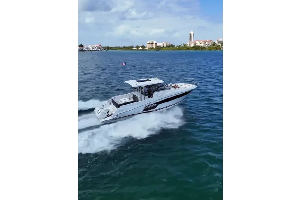 2023 Jeanneau Cap Camarat 12.5 WA | 41 ft