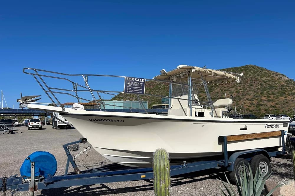 1995 Parker 2300 Center Console | 25 ft