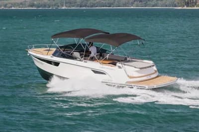 2023 Alfastreet 28 Cabin Motor | 32.1 ft 3
