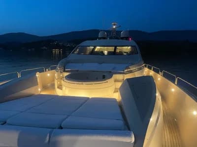 2008 Sunseeker Predator 108 | 108.0 ft 3