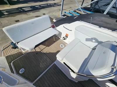 2010 Regal 2565 Window Express Boat for Sale in Poole 3