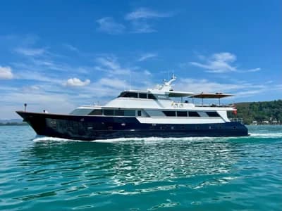1984 Broward 33m | 107.3 ft 2