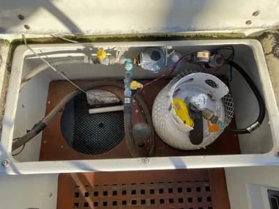 1981 Hinterhoeller Niagara | 31 ft 3