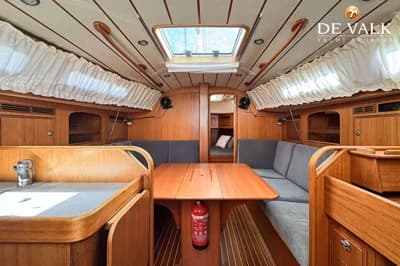 2010 Hallberg-Rassy 342 | 33.9 ft 3