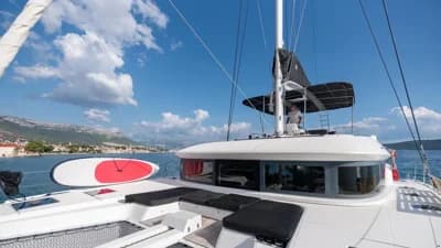 Lagoon 50 5