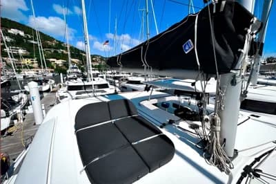 2023 Lagoon 42 | 42 ft 3