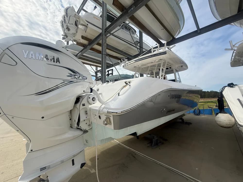 2022 Everglades 395 Center Console | 39 ft