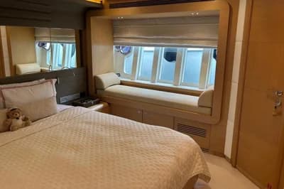 2014 Ferretti Yachts 800 | 78.7 ft 3