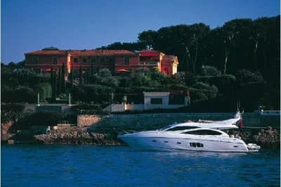 2012 Sunseeker Manhattan 70 | 73.2 ft 3