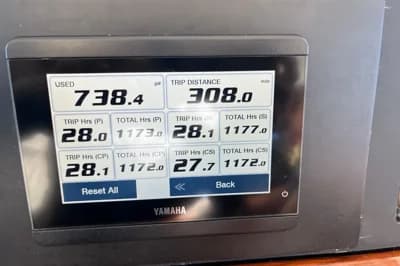 2020 Everglades 435 Center Console | 42.7 ft 3