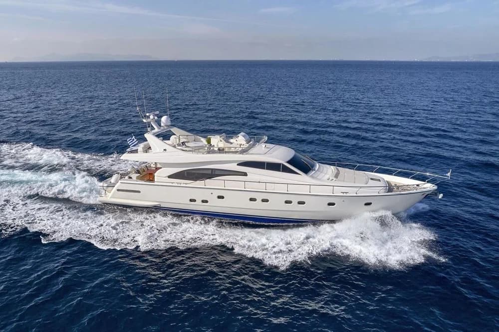 2001 Ferretti Yachts 68 | 67.6 ft