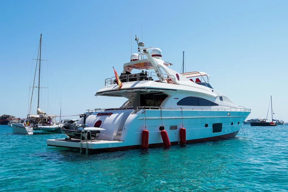 2006 Astondoa 82 GLX | 82 ft
