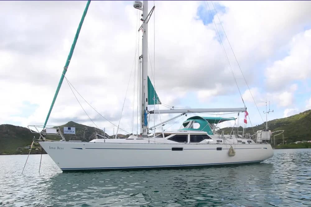 2011 Oyster 45 Deck Saloon Boat for Sale in 06