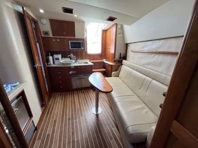 2010 Albemarle 360 Express Fisherman | 36.0 ft 3