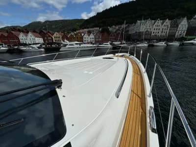 2009 Princess V65 | 66.7 ft 3