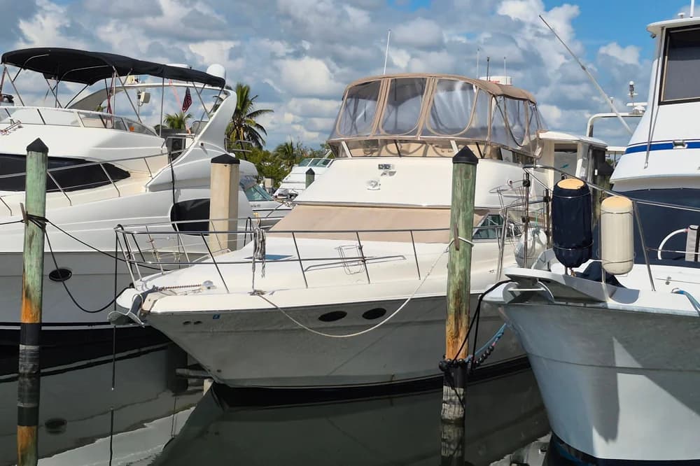 Sea Ray 420 Aft Cabin