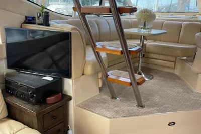 2001 Cruisers Yachts 5000 Sedan Sport | 50ft 3