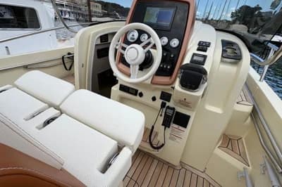 Invictus 280 CX 2