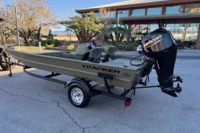 Tracker Grizzly 1754 SC 2