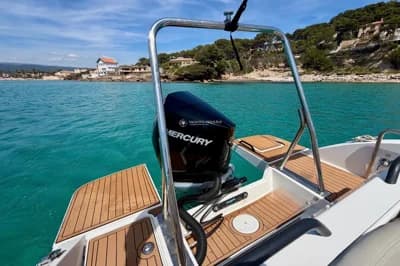 Beneteau Flyer 8 SUNdeck 3