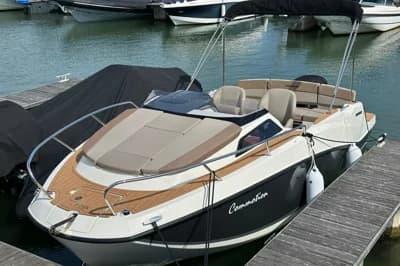 Quicksilver Activ 555 Cabin 2