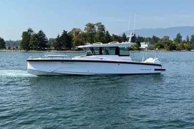Axopar 29 XC Cross Cabin 2