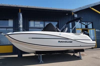 Quicksilver Activ 605 Open 2