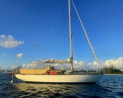 1963 Camper & Nicholson 36 Boat for Sale in Luperon 2