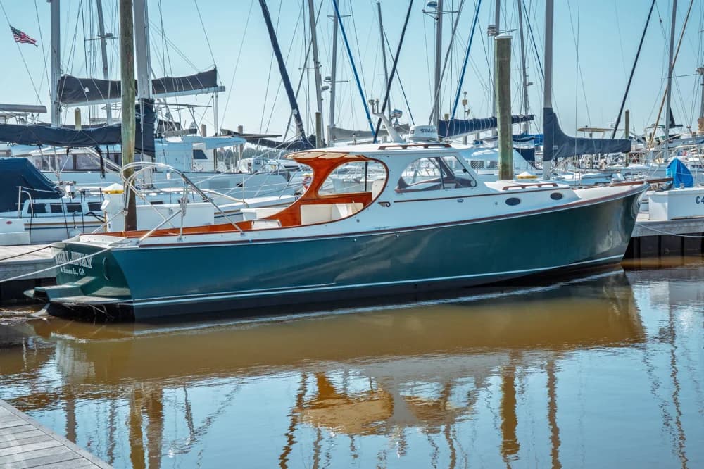 Hinckley Picnic Boat Classic