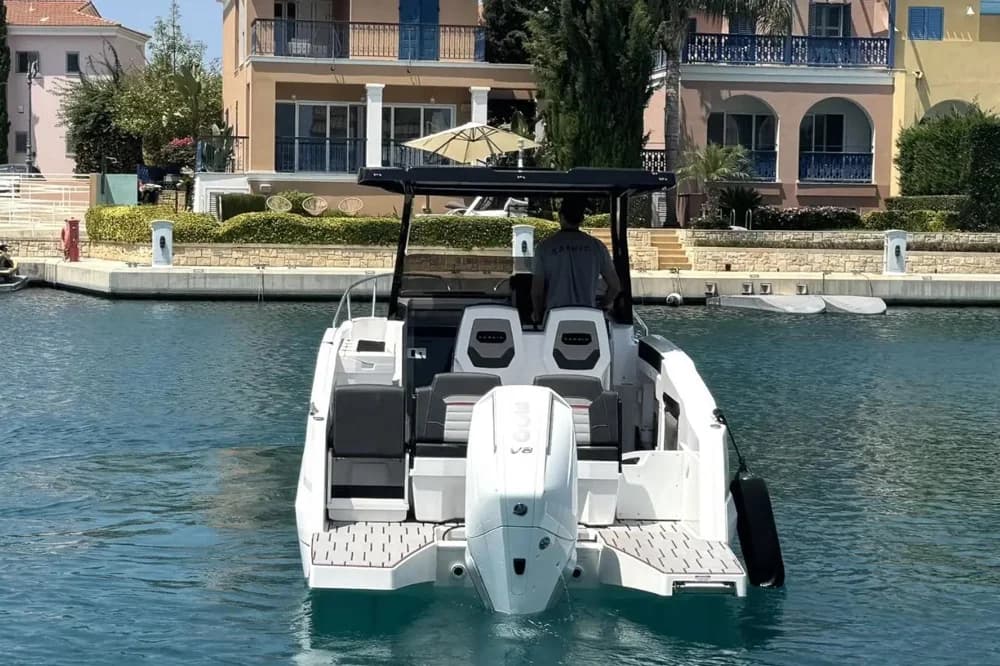 Karnic R8 HARD TOP