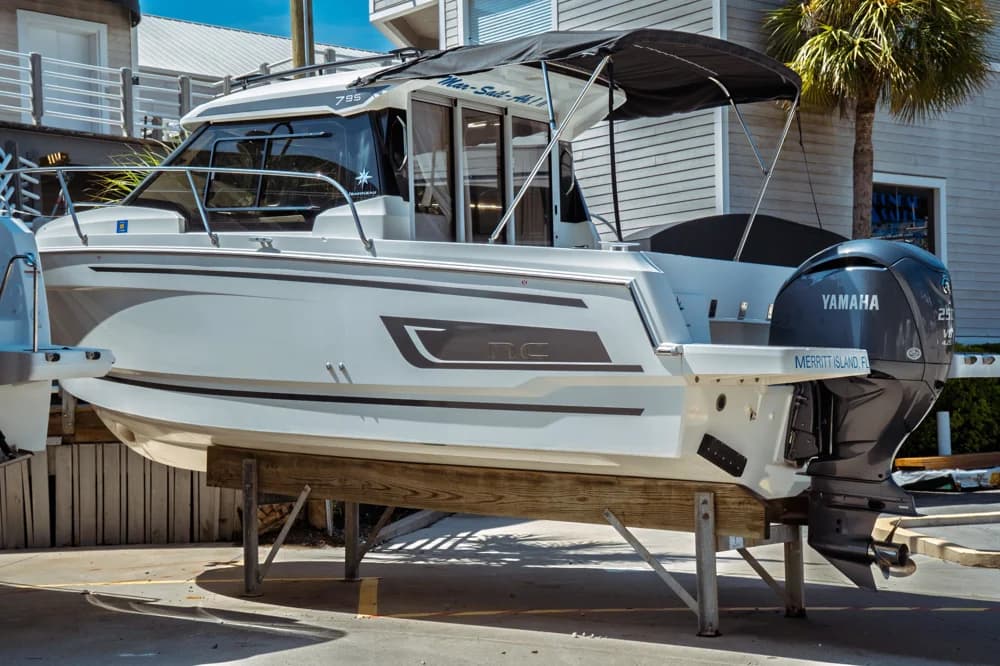 Jeanneau NC Weekender 795 Series 2
