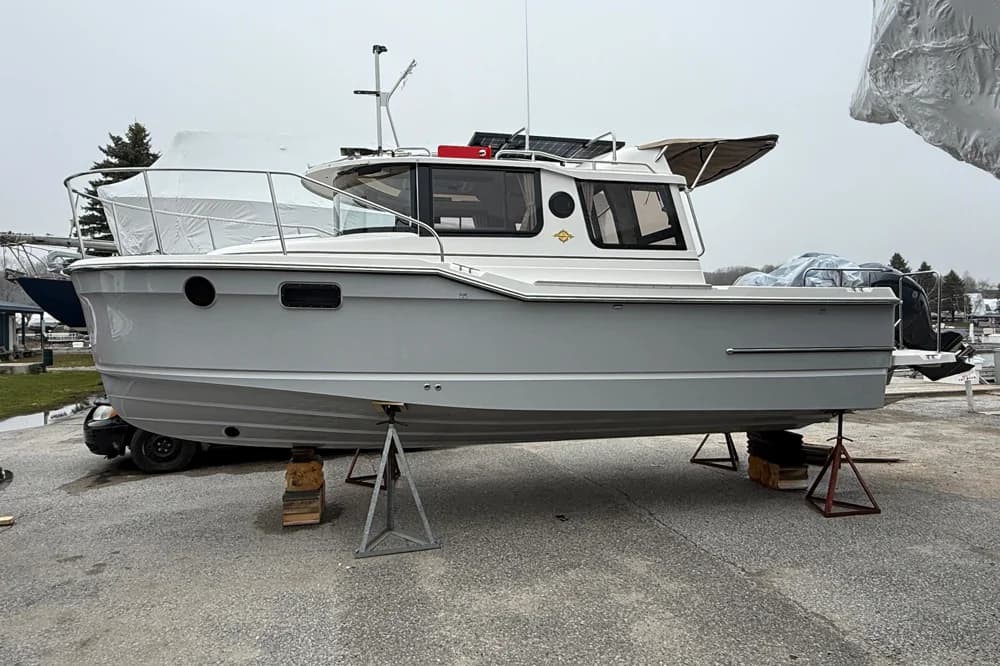 Ranger Tugs R-23
