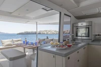 2020 Fountaine Pajot Astrea 42 | 41.3 ft 3