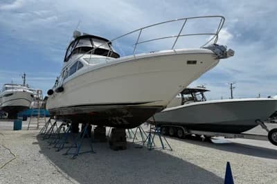 Sea Ray 420 Sedan Bridge 2