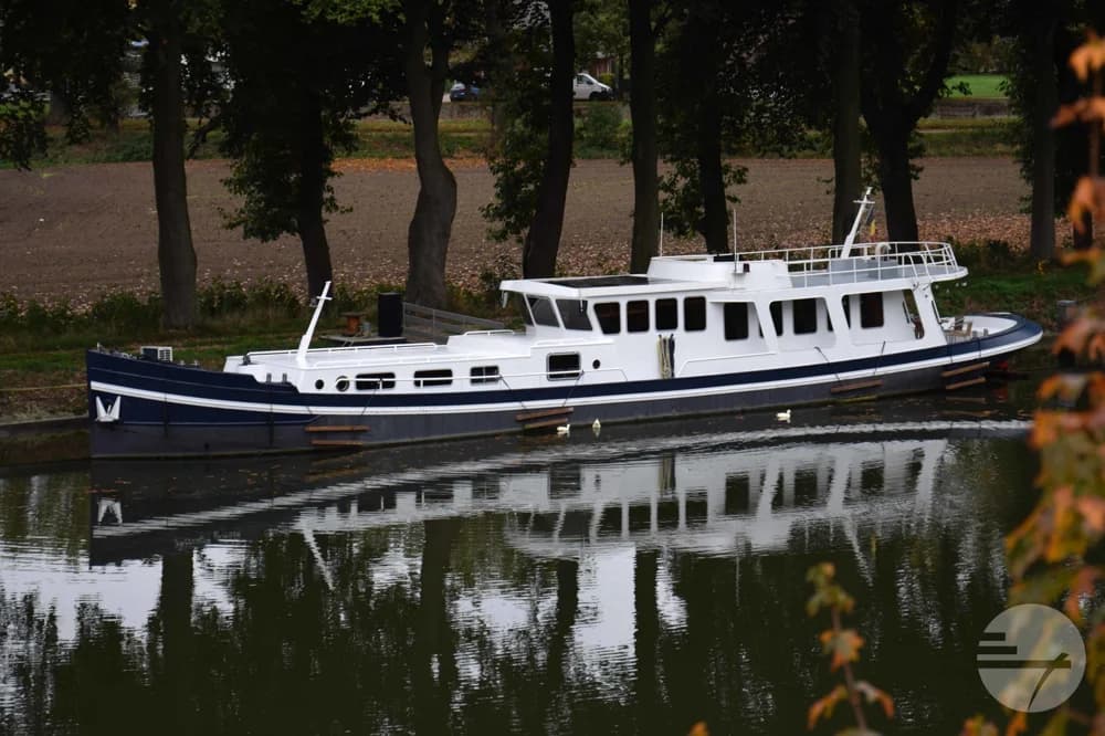 Barge Luxemotor 24.75