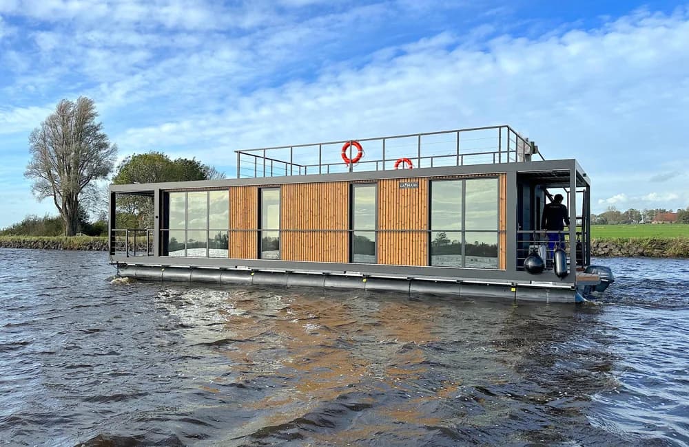 La Mare Houseboat Modern 15 NEW