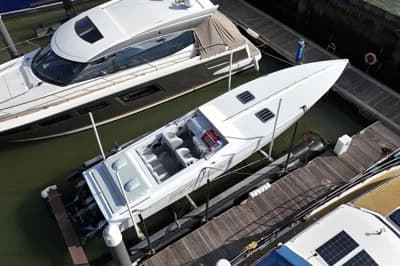 Wellcraft 38 Scarab 3