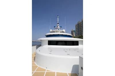 Custom Riviera 60 Meter 2