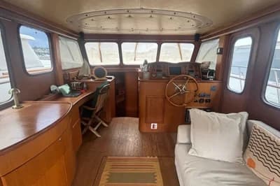 Trawler Classic Cruiser 55 3
