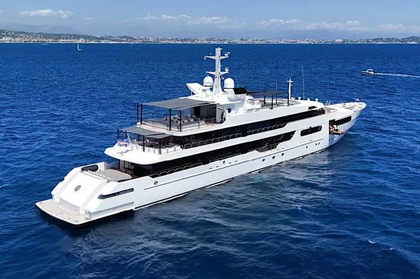 Custom Elsflether Werft AG