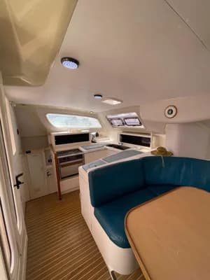 2000 MOORINGS 3800 4