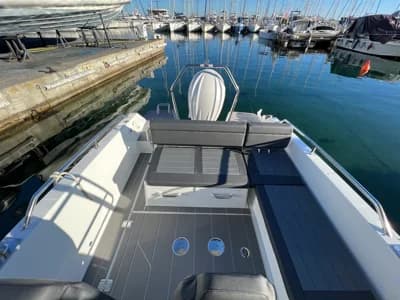 Quarken 27 T-Top 2