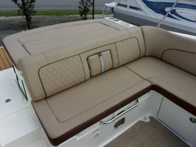 Sea Ray SDX 240 3