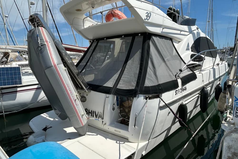 Azimut 39