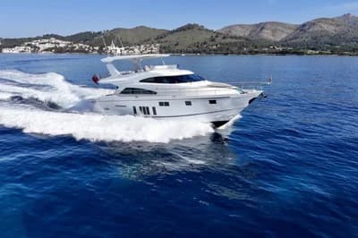 Fairline Squadron 65 with Seakeeper Gyro 2