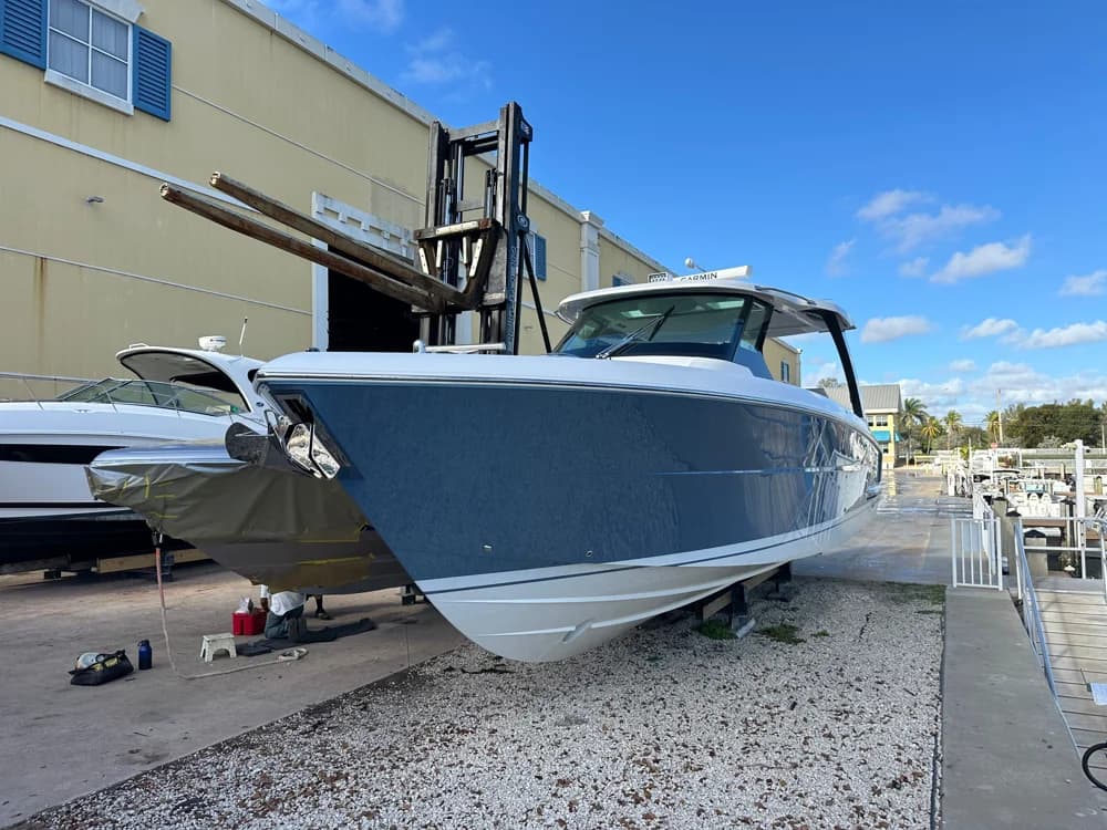 Tiara Yachts 39 LS